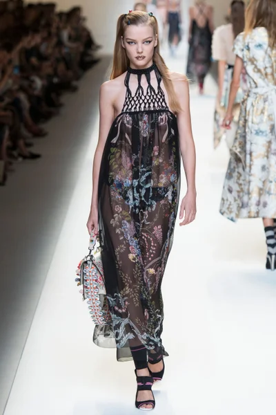 Look 38